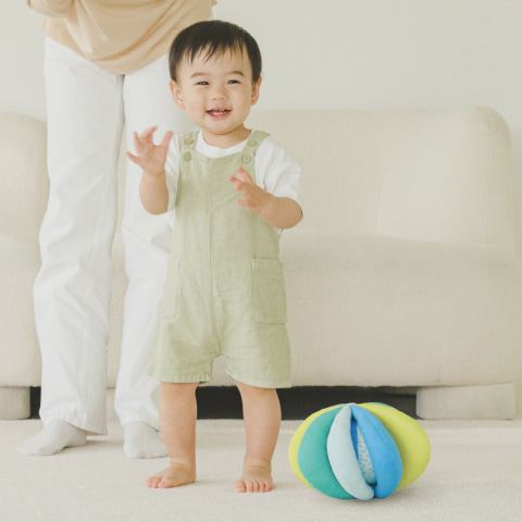 던지고 차는 몬테소리 큰 공